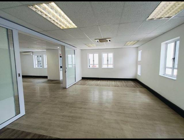 BUSINESS PROPERTY TO RENT IN BRYANSTON